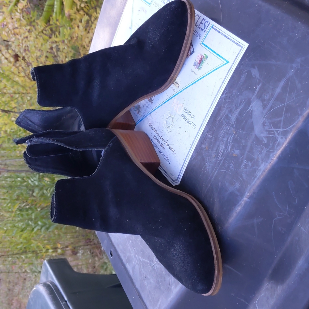 Steve Madden suede boots - Picture 1 of 7
